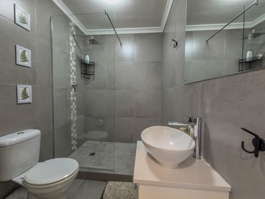 2 Bedroom Property for Sale in Table View Western Cape